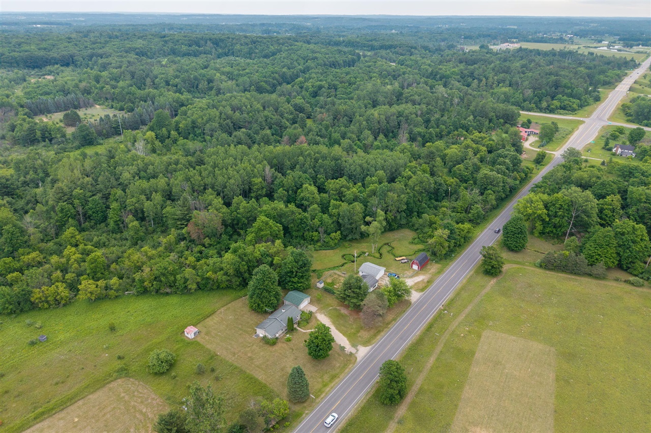 Homes for sale in Big Rapids, MI | 22870 19 Mile Rd, Big Rapids, MI 49307 | MLS# 70478110