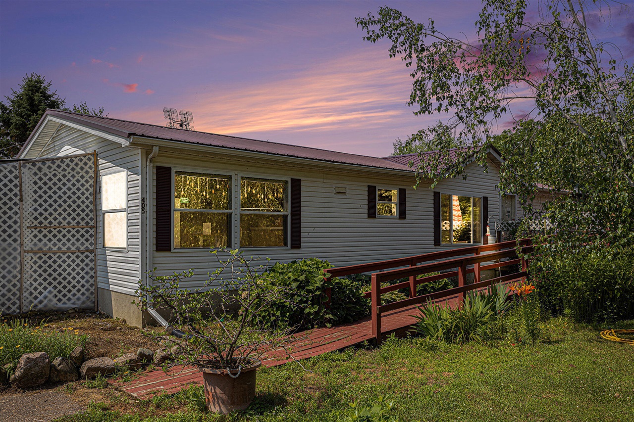 Homes for sale in Delton, MI | 405 W Osborne Rd, Delton, MI 49046 | MLS# 70478186