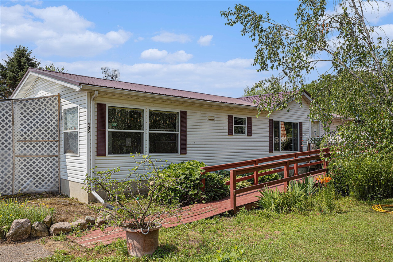 Homes for sale in Delton, MI | 405 W Osborne Rd, Delton, MI 49046 | MLS# 70478186