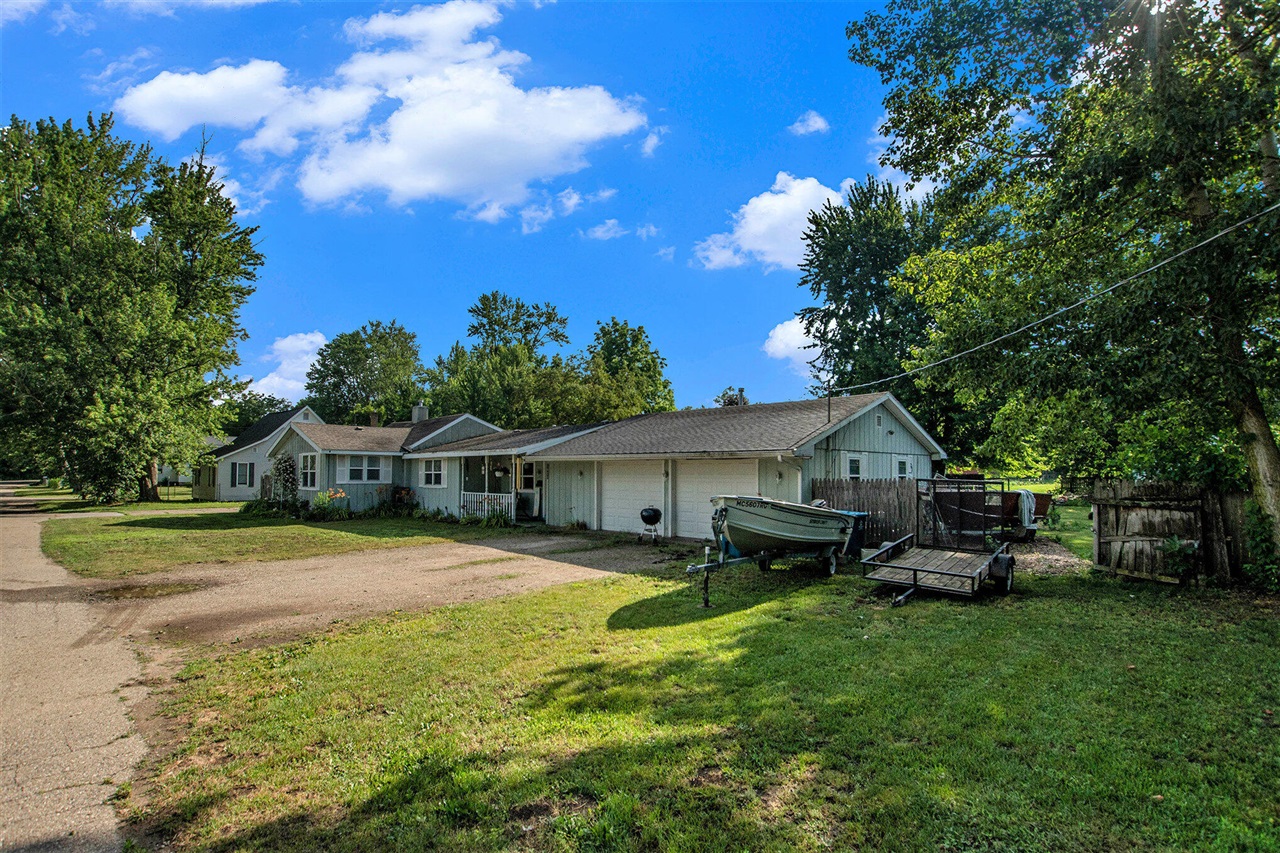 Homes for sale in Bangor, MI | 1021 First St, Bangor, MI 49013 | MLS# 70478344