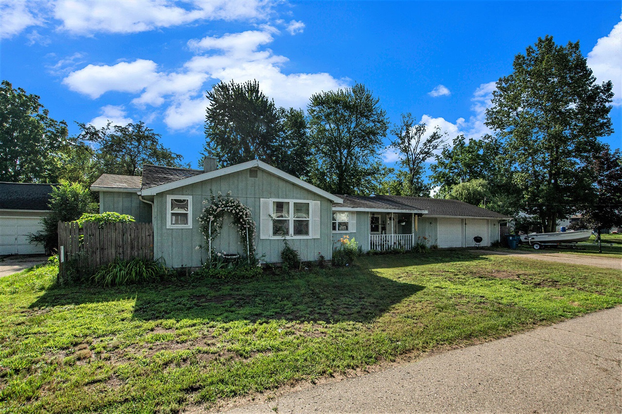 Homes for sale in Bangor, MI | 1021 First St, Bangor, MI 49013 | MLS# 70478344