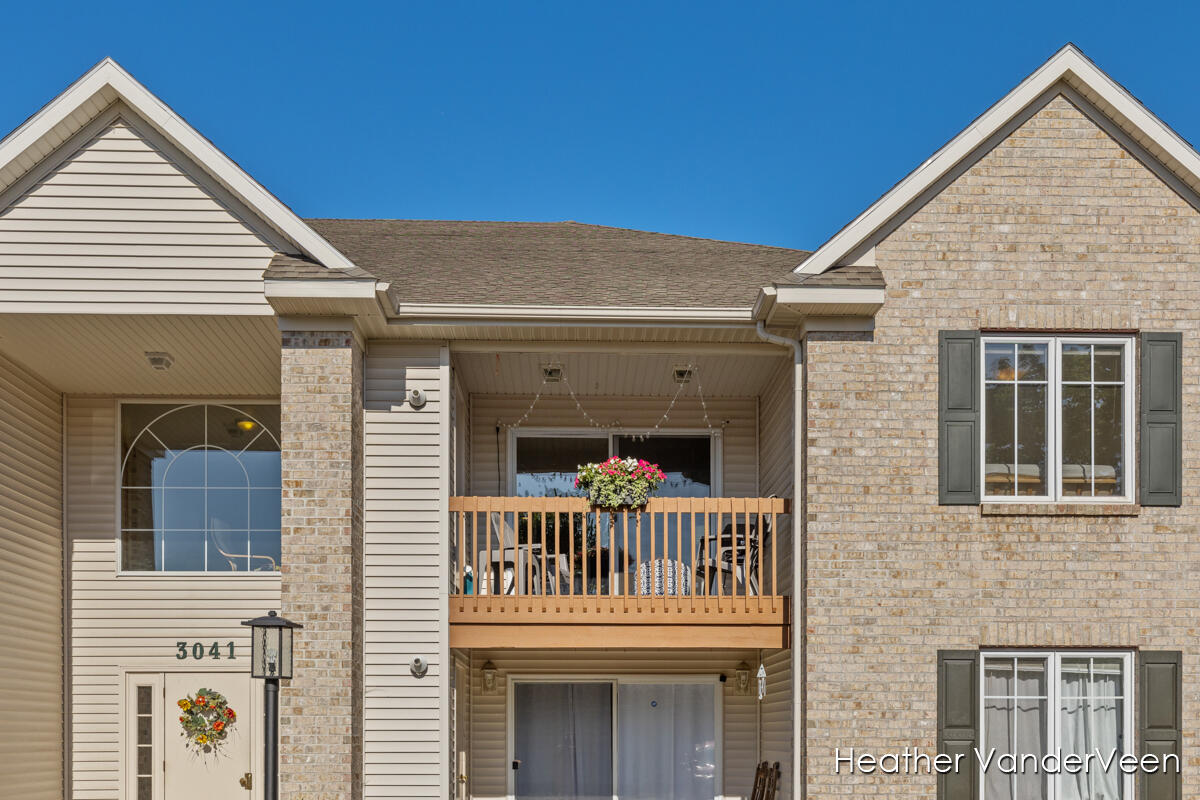 Homes for sale in Holland, MI | 3041 E Crystal Waters Dr #8, Holland, MI 49424 | MLS# 70478829