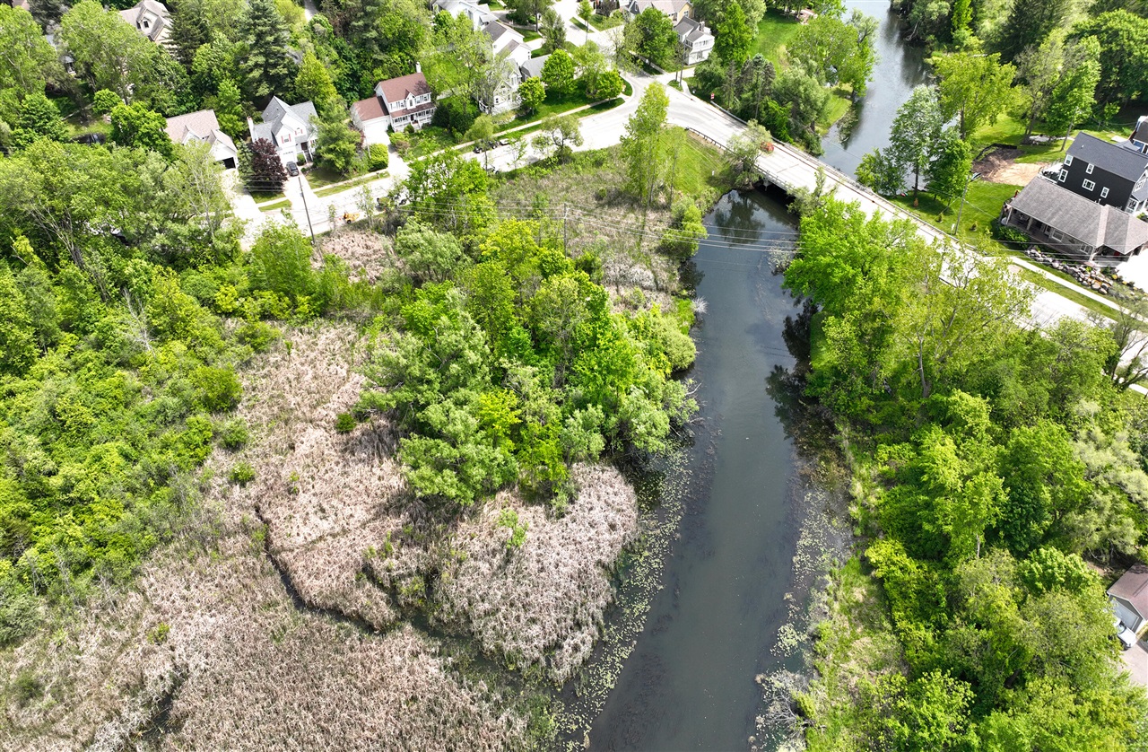 Homes for sale in Milford, MI | 114 River Dr, Milford, MI 48381 | MLS# 70478922