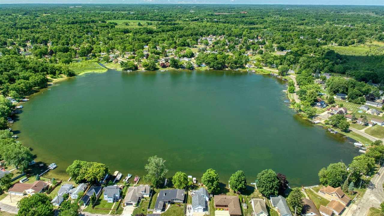 Homes for sale in Michigan Center, MI | 210 W Grove Ave, Michigan Center, MI 49254 | MLS# 70478982