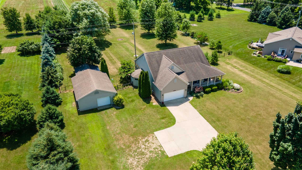 Homes for sale in Scotts, MI | 5804 Qr Ave, Scotts, MI 49088 | MLS# 70479126