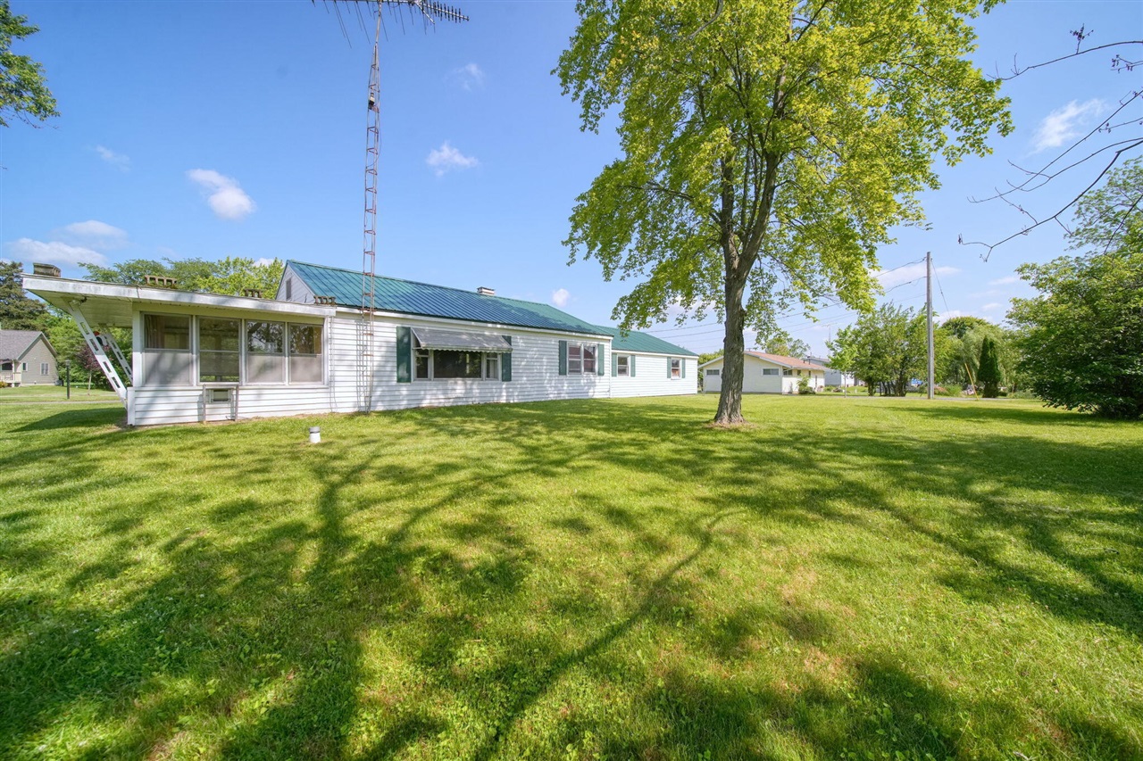 Homes for sale in Jackson, MI | 8020 Greenes Dr, Jackson, MI 49201 | MLS# 70479185