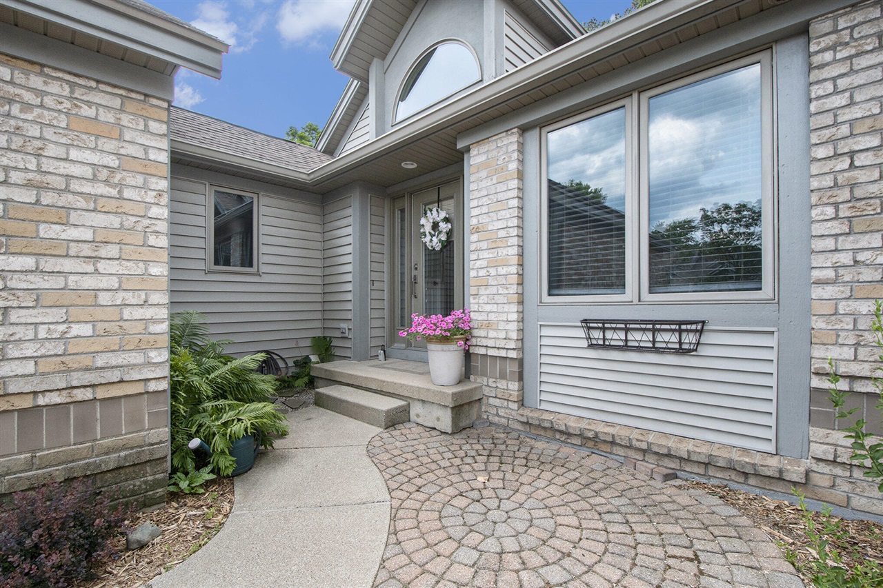 Homes for sale in Grand Rapids, MI | 2471 High Ridge Ln, Grand Rapids, MI 49546 | MLS# 70479273