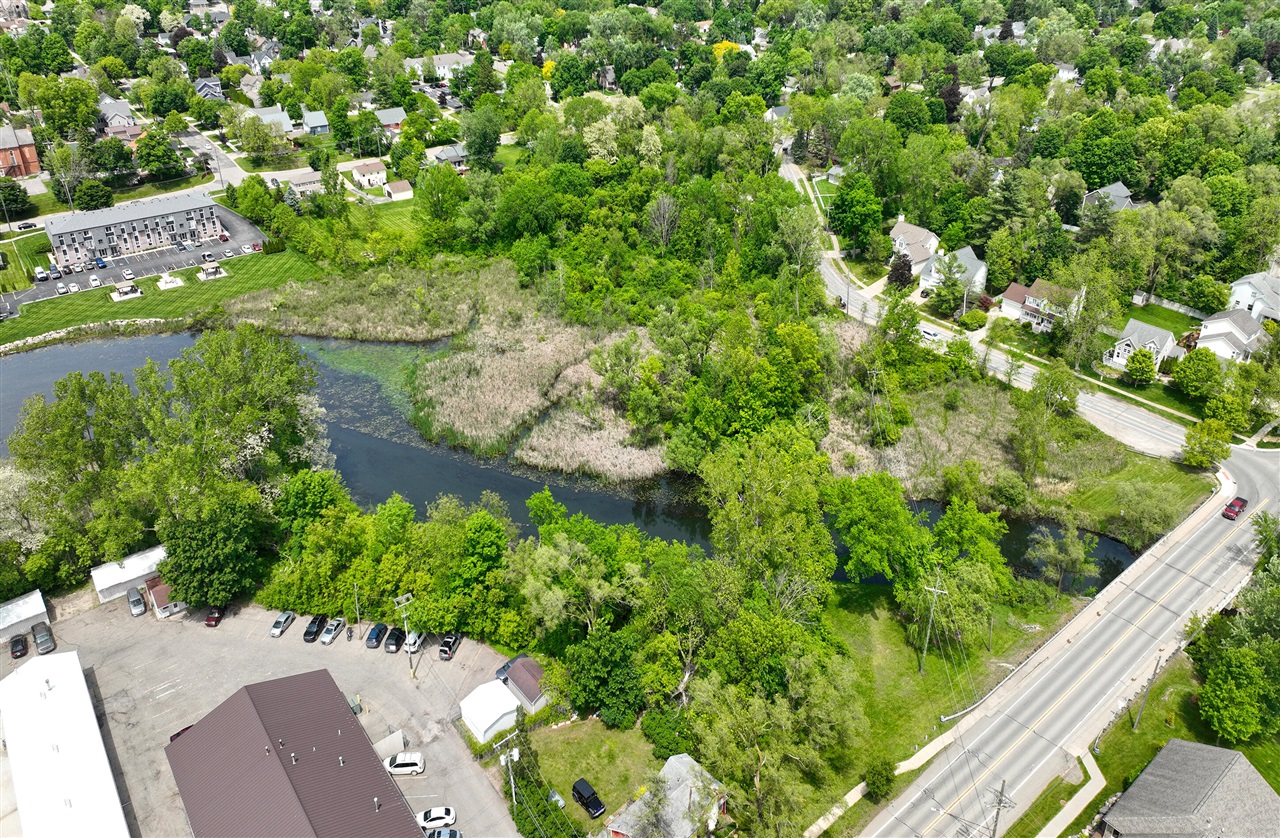 Homes for sale in Milford, MI | 124 River Dr, Milford, MI 48381 | MLS# 70479345