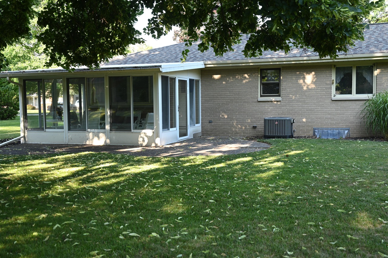 Homes for sale in Portage, MI | 7622 Woodcrest St, Portage, MI 49024 | MLS# 70479413