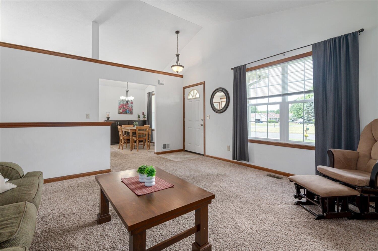 Homes for sale in Kalamazoo, MI | 2637 Hickory Nut Ln, Kalamazoo, MI 49004 | MLS# 70479481