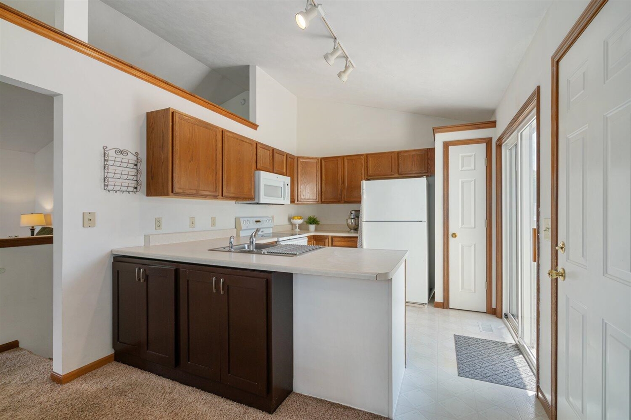 Homes for sale in Kalamazoo, MI | 2637 Hickory Nut Ln, Kalamazoo, MI 49004 | MLS# 70479481