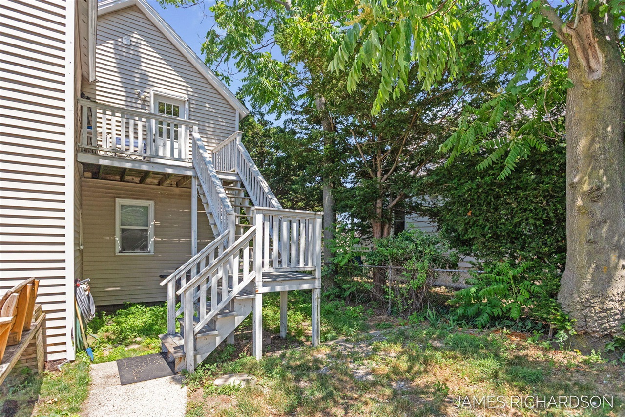 Homes for sale in Grand Haven, MI | 1002 Madison St, Grand Haven, MI 49417 | MLS# 70479830