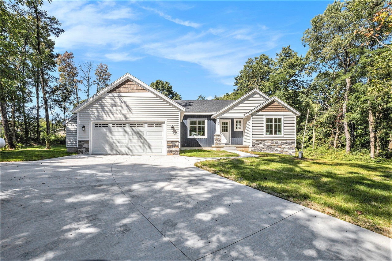 Homes for sale in Middleville, MI | 36 S Yankee Springs Rd, Middleville, MI 49333 | MLS# 70479844