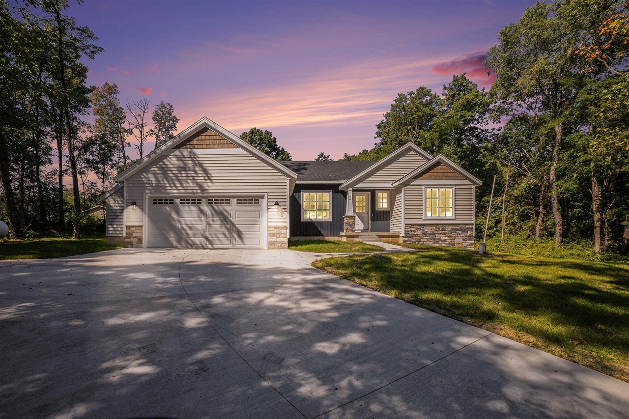 Homes for sale in Middleville, MI | 36 S Yankee Springs Rd, Middleville, MI 49333 | MLS# 70479844