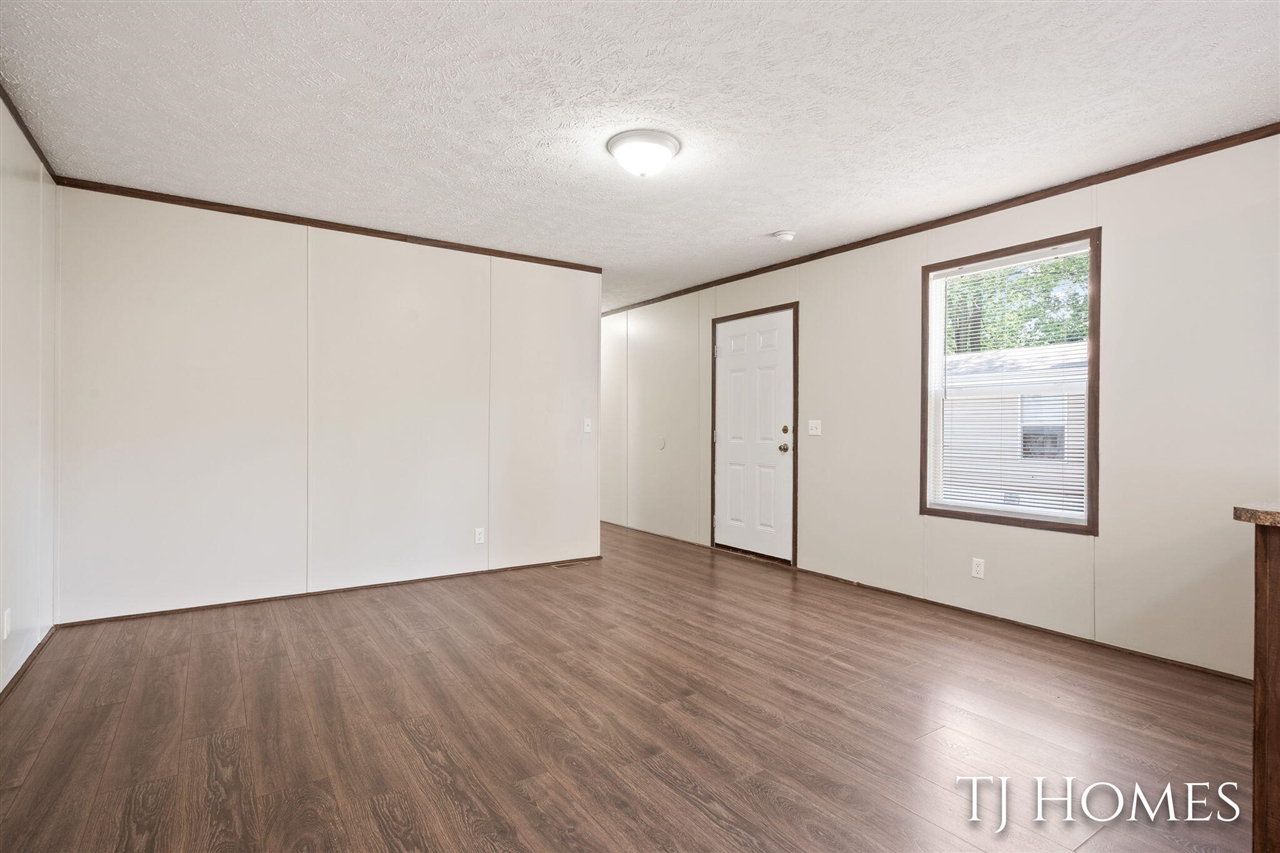 Homes for sale in Sparta, MI | 68 Viking Dr, Sparta, MI 49345 | MLS# 70479847