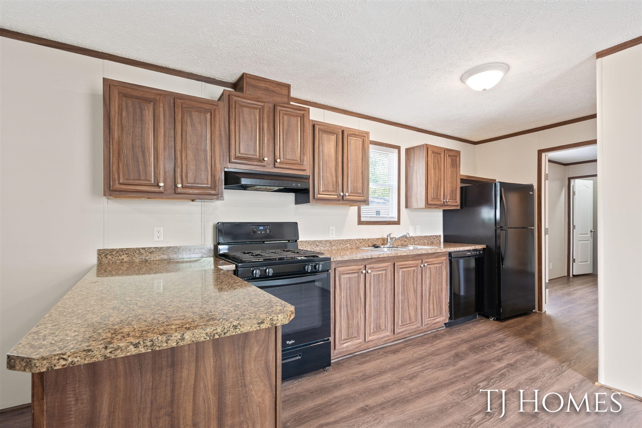 Homes for sale in Sparta, MI | 68 Viking Dr, Sparta, MI 49345 | MLS# 70479847