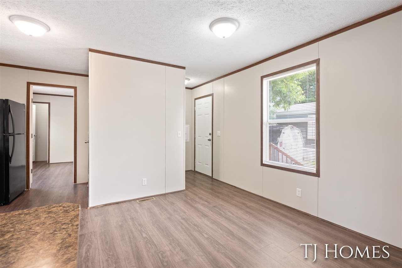 Homes for sale in Sparta, MI | 68 Viking Dr, Sparta, MI 49345 | MLS# 70479847