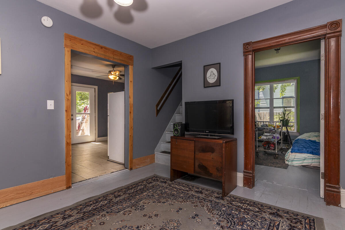 Homes for sale in Kalamazoo, MI | 1228 Wells Pl, Kalamazoo, MI 49001 | MLS# 70479871