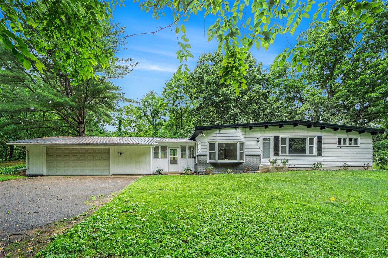 Homes for sale in Augusta, MI | 7350 N 46Th St, Augusta, MI 49012 | MLS# 70480115