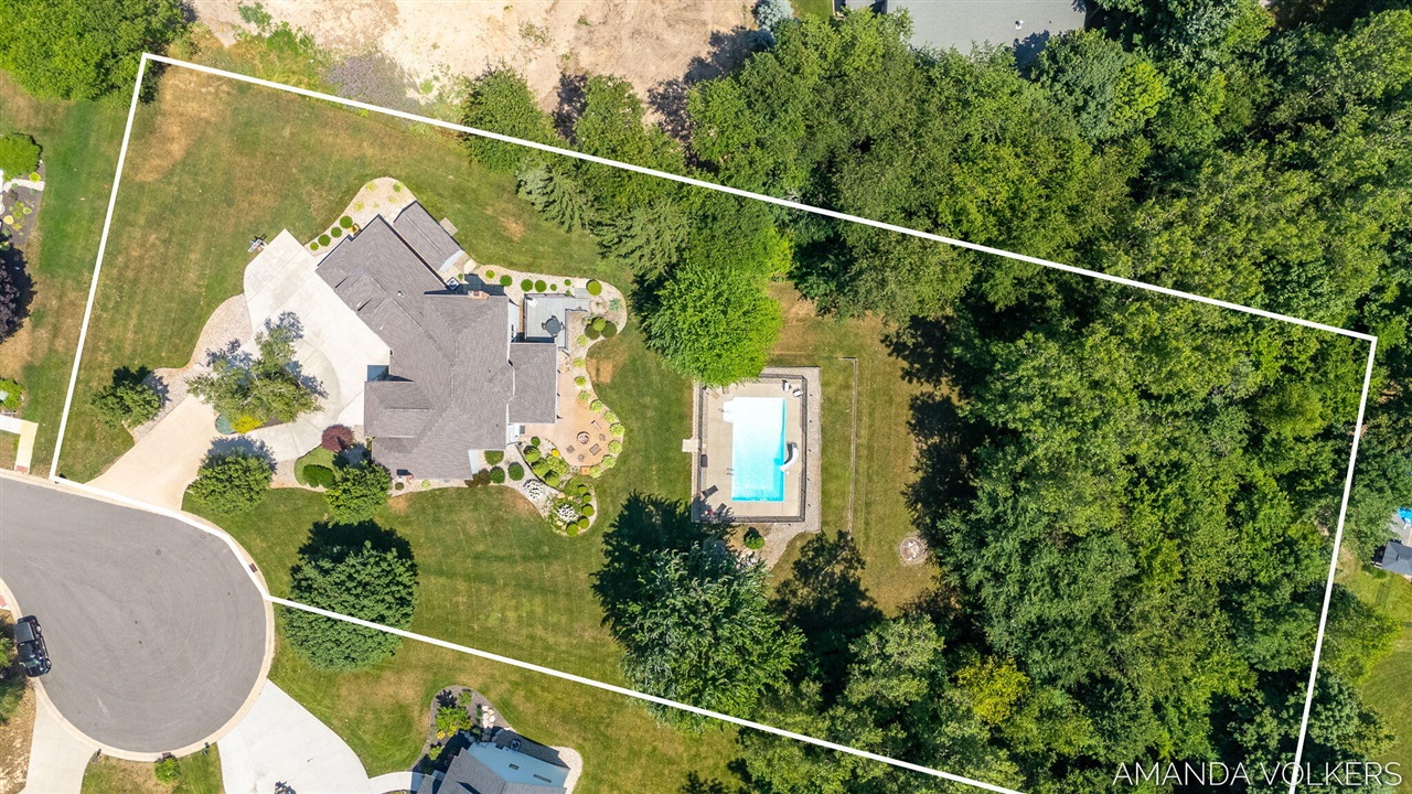 Homes for sale in Byron Center, MI | 8608 Woodruff Dr, Byron Center, MI 49315 | MLS# 70480151