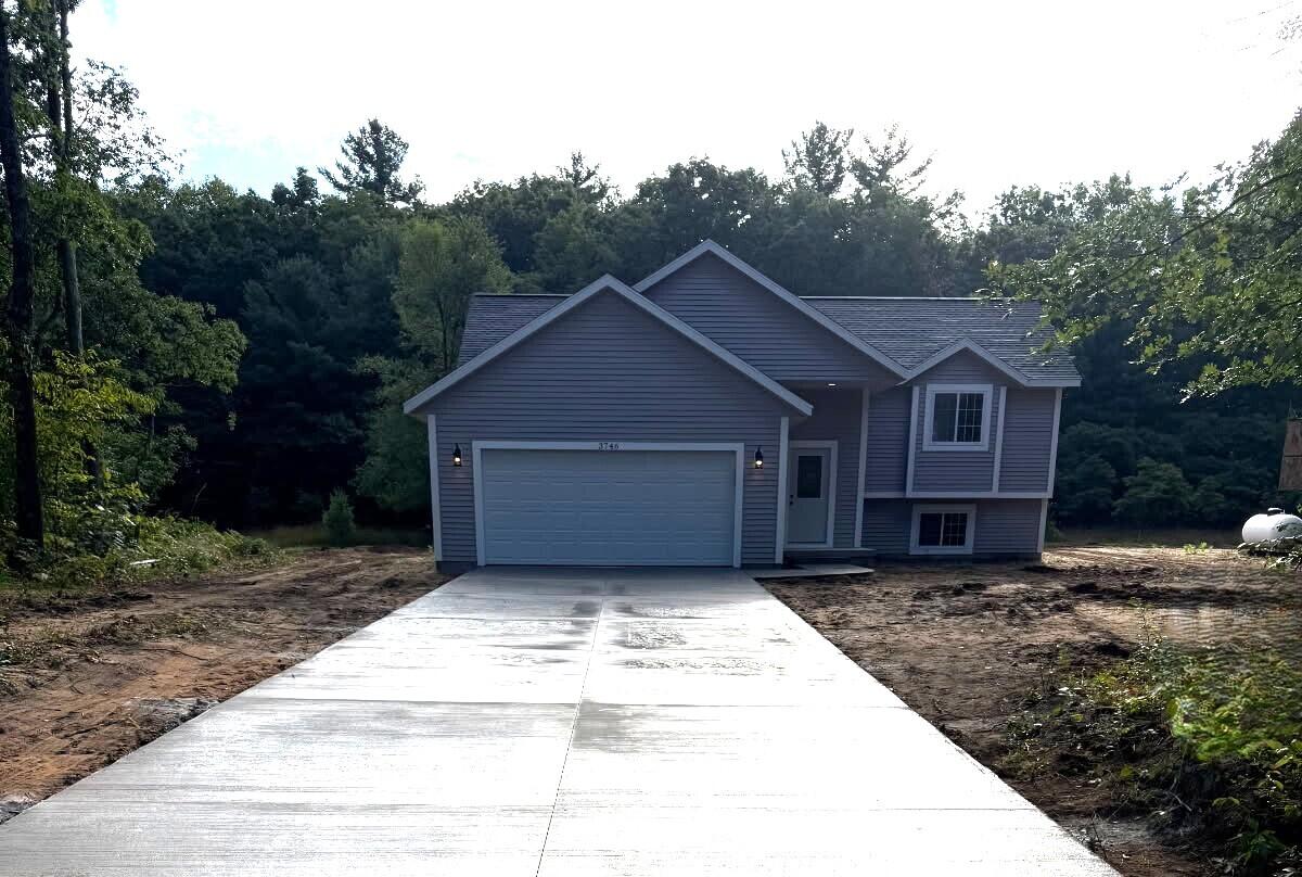 Homes for sale in Twin Lake, MI | 1961 E White Lake Dr, Twin Lake, MI 49457 | MLS# 70480524