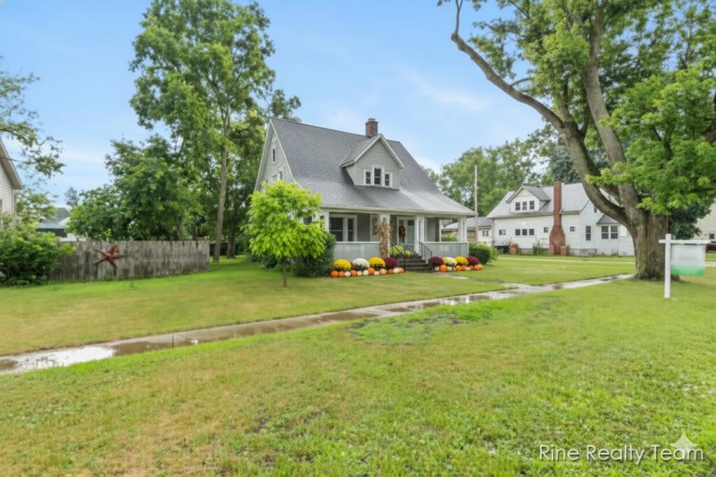 Homes for sale in Breckenridge, MI | 322 Eastman St, Breckenridge, MI 48615 | MLS# 70480636