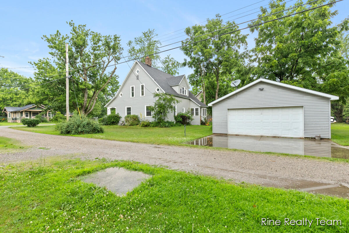 Homes for sale in Breckenridge, MI | 322 Eastman St, Breckenridge, MI 48615 | MLS# 70480636