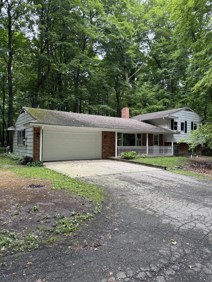 Homes for sale in Grand Ledge, MI | 13752 Forest Hill Rd, Grand Ledge, MI 48837 | MLS# 70480749