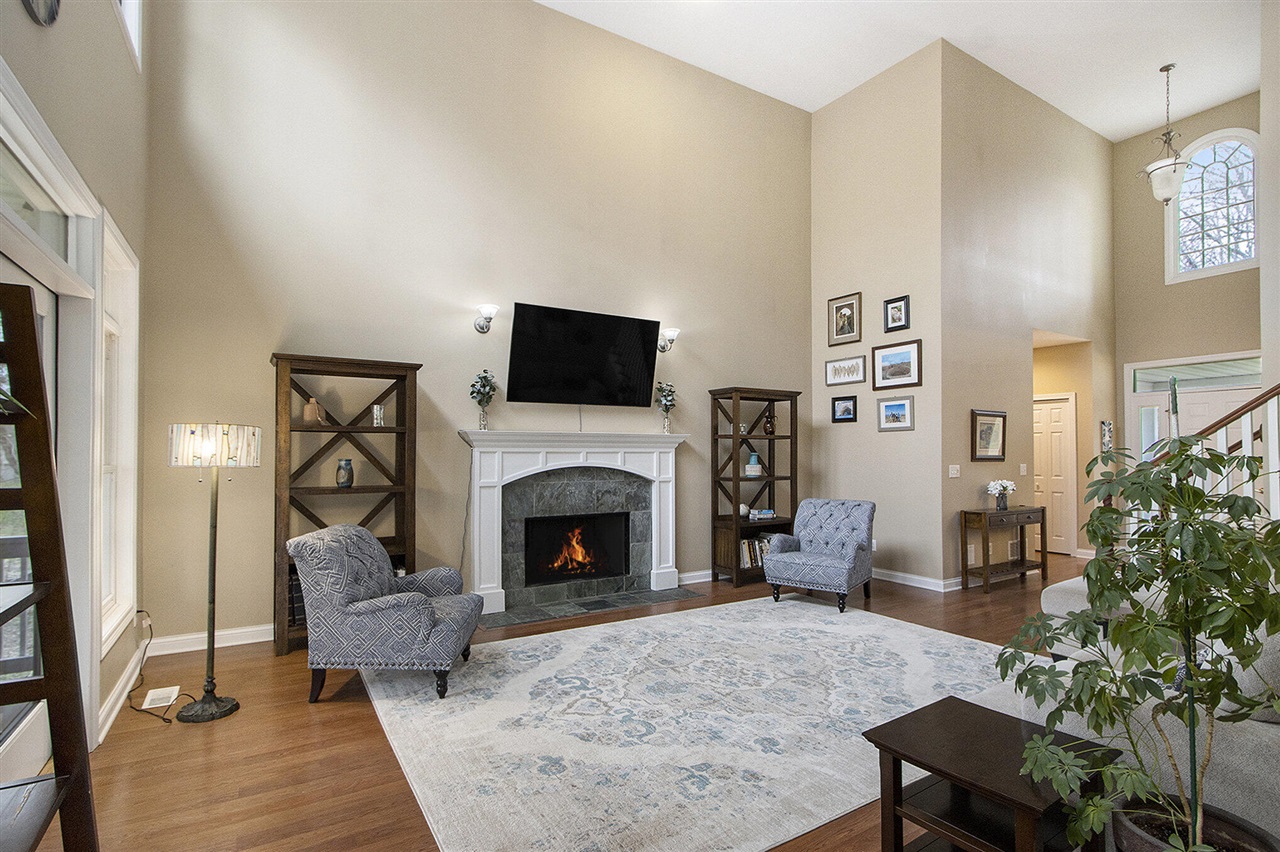 Homes for sale in Kalamazoo, MI | 5371 S 4Th St, Kalamazoo, MI 49009 | MLS# 70480785