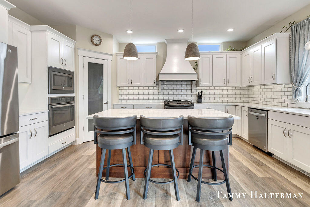 Homes for sale in Hudsonville, MI | 6129 W Bay Ct, Hudsonville, MI 49426 | MLS# 70480796