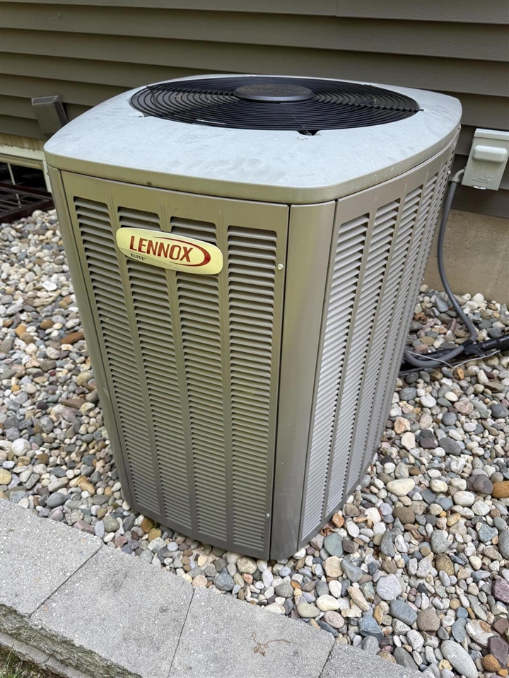 Homes for sale in Marshall, MI | 155 Hickory Hls, Marshall, MI 49068 | MLS# 70480847