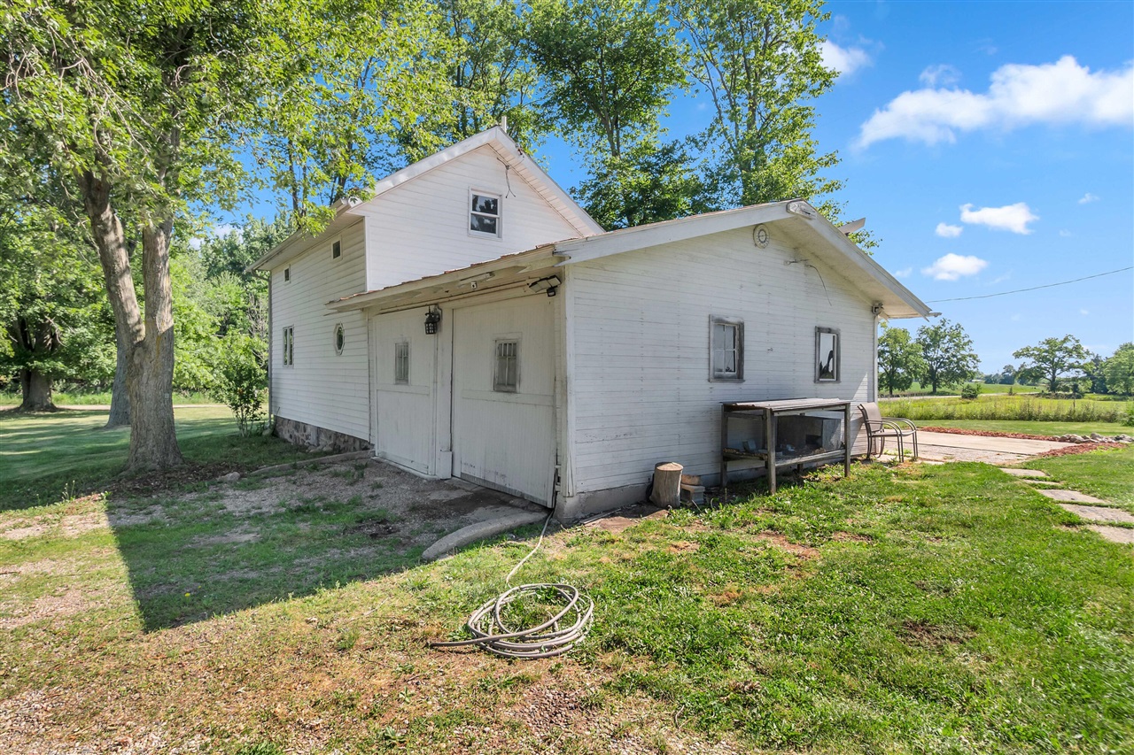 Homes for sale in Osseo, MI | 5311 E Burt Rd, Osseo, MI 49266 | MLS# 70481056