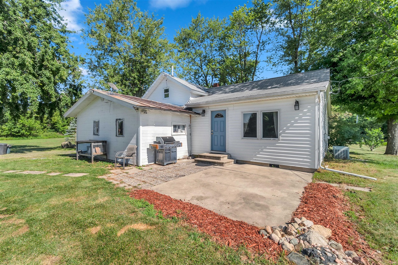 Homes for sale in Osseo, MI | 5311 E Burt Rd, Osseo, MI 49266 | MLS# 70481056