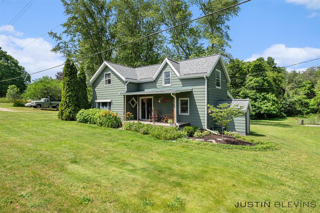 Homes for sale in Sparta, MI | 8277 Alpine Ave, Sparta, MI 49345 | MLS# 70481383