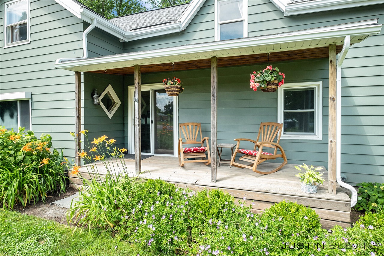 Homes for sale in Sparta, MI | 8277 Alpine Ave, Sparta, MI 49345 | MLS# 70481383