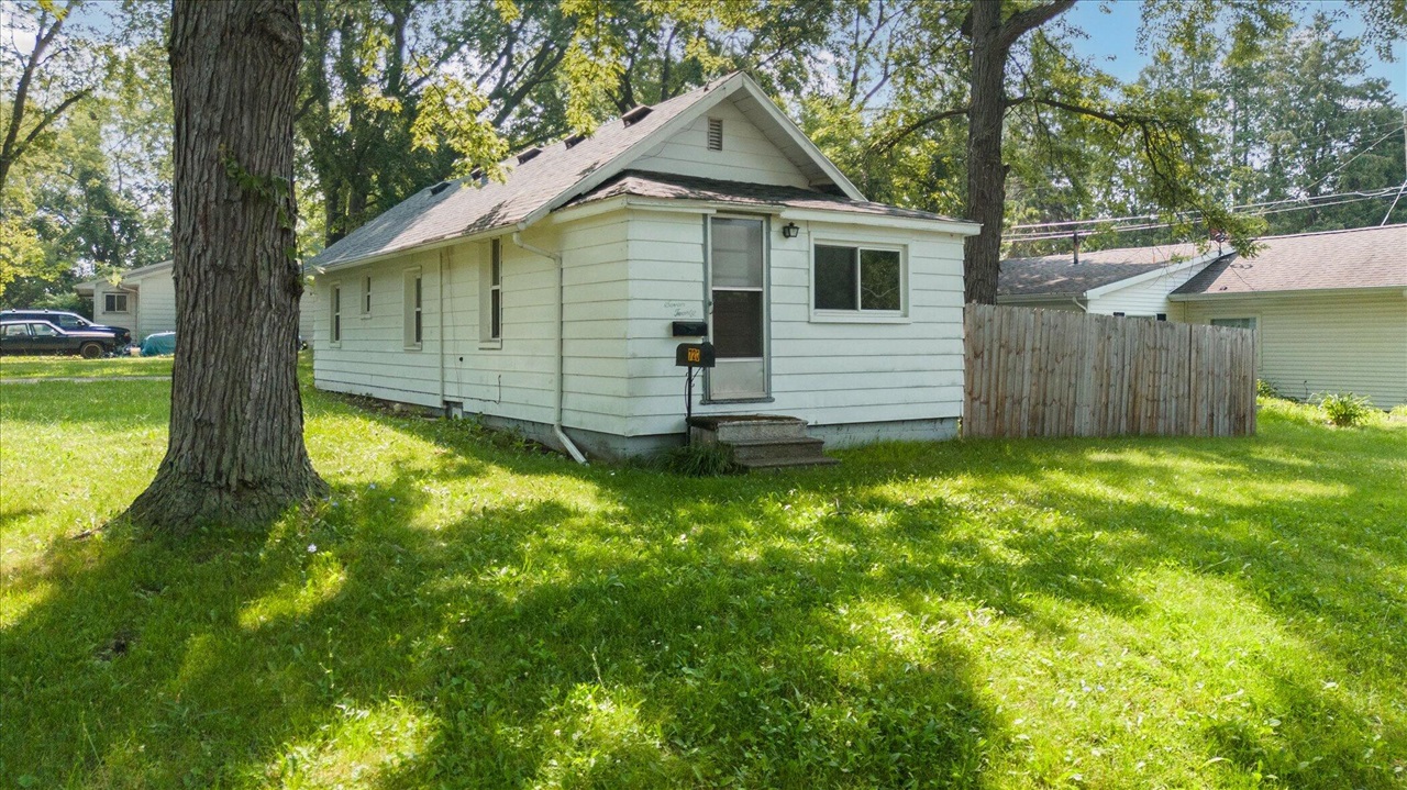 Homes for sale in Alma, MI | 720 Pennsylvania Ave, Alma, MI 48801 | MLS# 70481495