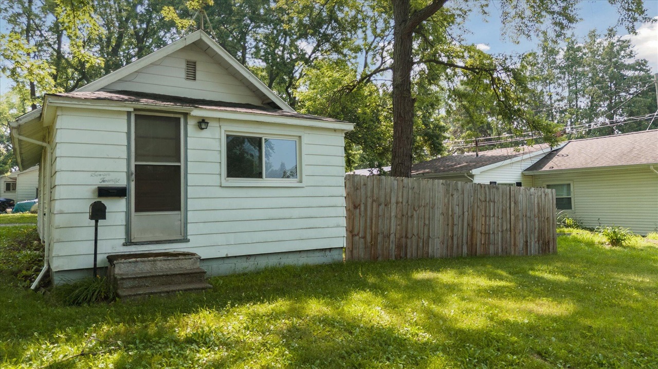 Homes for sale in Alma, MI | 720 Pennsylvania Ave, Alma, MI 48801 | MLS# 70481495