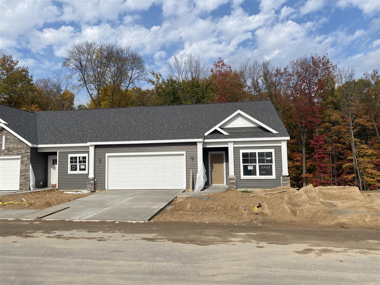 Homes for sale in Kentwood, MI | 2823 W Cobblestone Ct #12, Kentwood, MI 49512 | MLS# 70481499