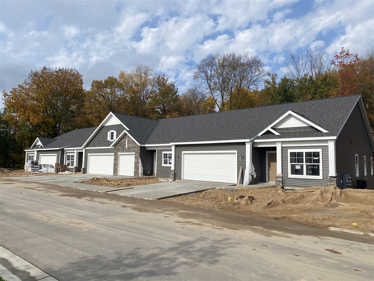 Homes for sale in Kentwood, MI | 2823 W Cobblestone Ct #12, Kentwood, MI 49512 | MLS# 70481499