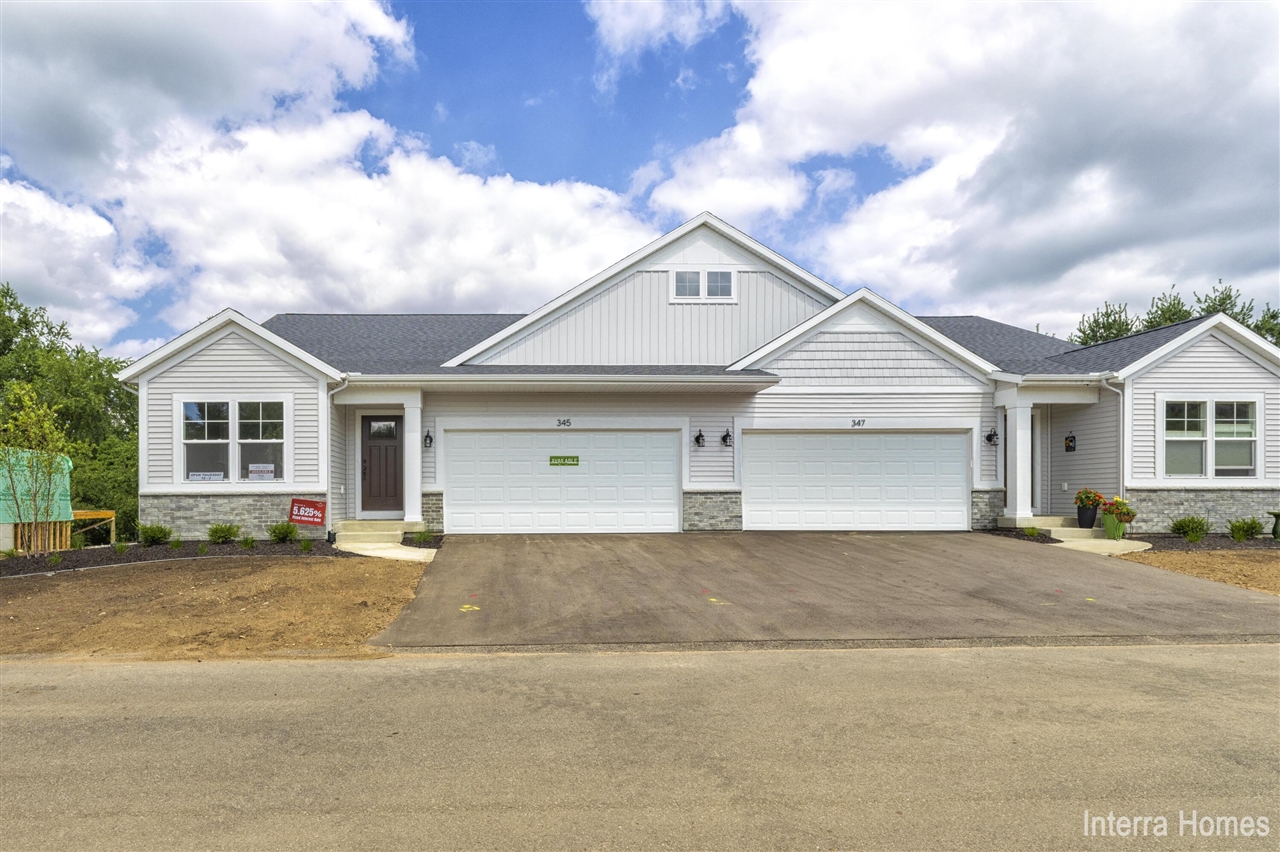 Homes for sale in Kalamazoo, MI | 345 Hickory Valley Dr, Kalamazoo, MI 49009 | MLS# 70481538