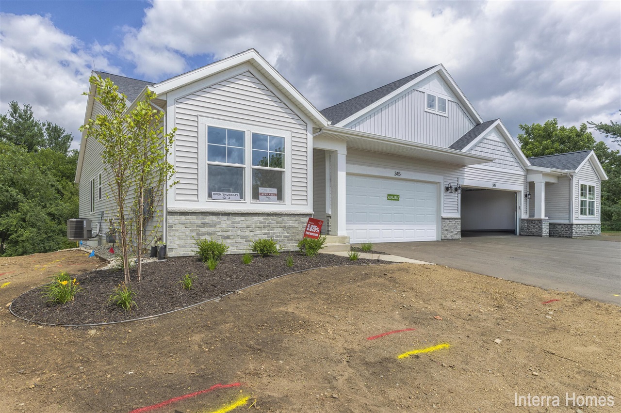 Homes for sale in Kalamazoo, MI | 345 Hickory Valley Dr, Kalamazoo, MI 49009 | MLS# 70481538