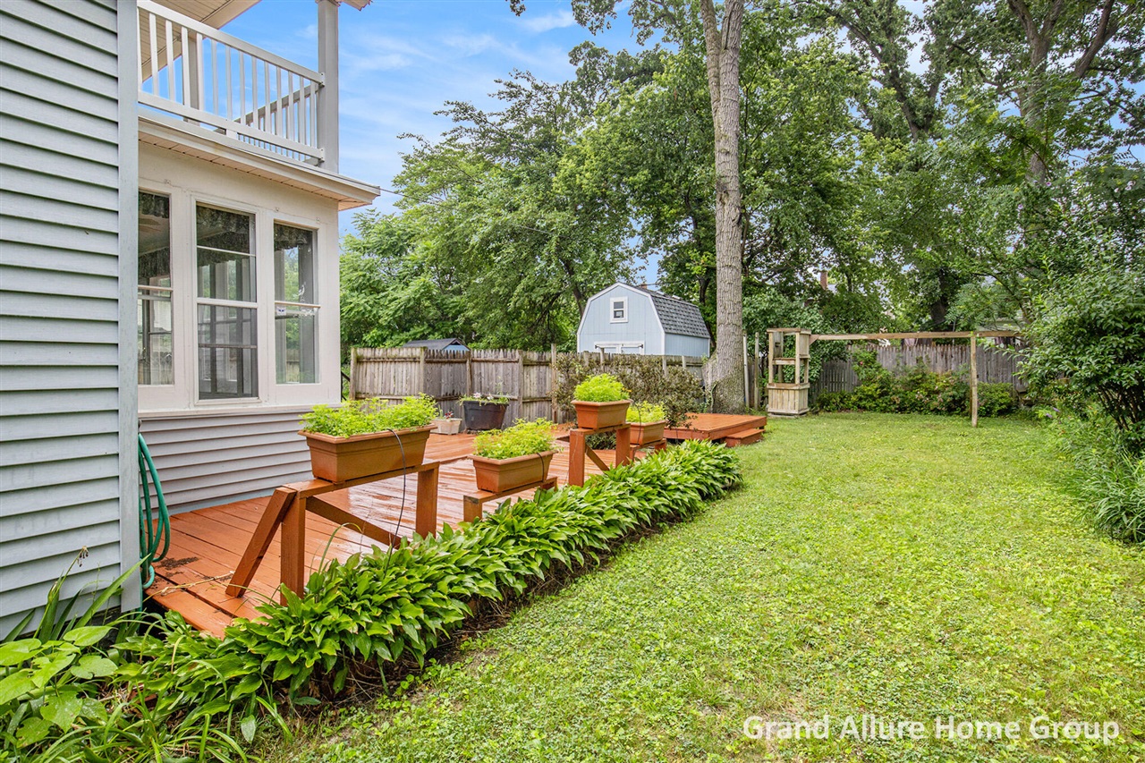 Homes for sale in Grand Rapids, MI | 1718 Madison Ave, Grand Rapids, MI 49507 | MLS# 70481677