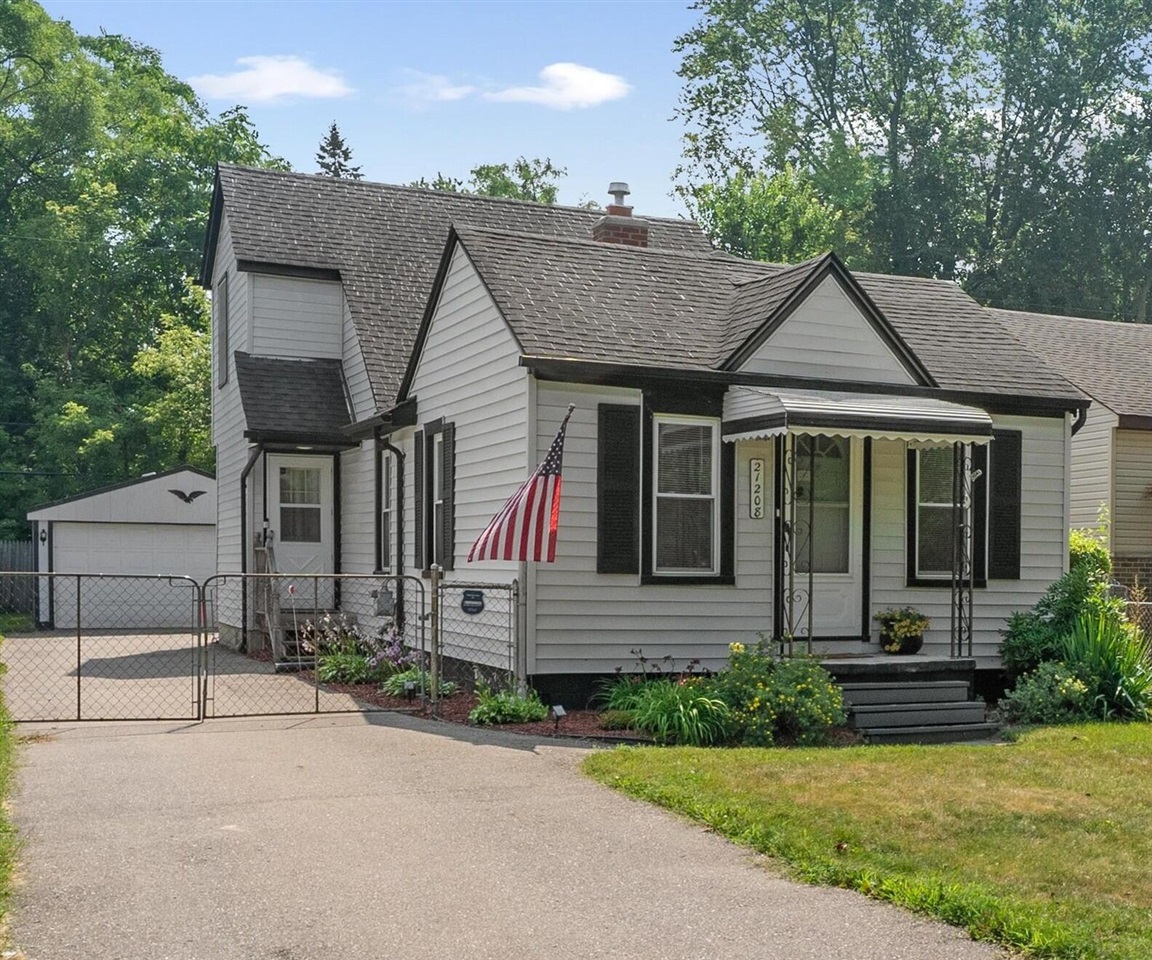 Homes for sale in Southfield, MI | 21208 Poinciana St, Southfield, MI 48033 | MLS# 70481902