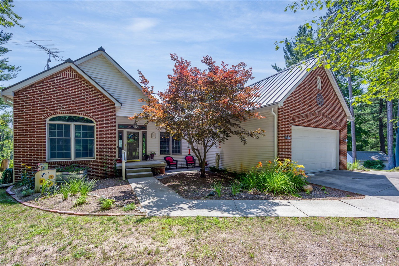 Homes for sale in Remus, MI | 11425 Fowler Dr, Remus, MI 49340 | MLS# 70482154