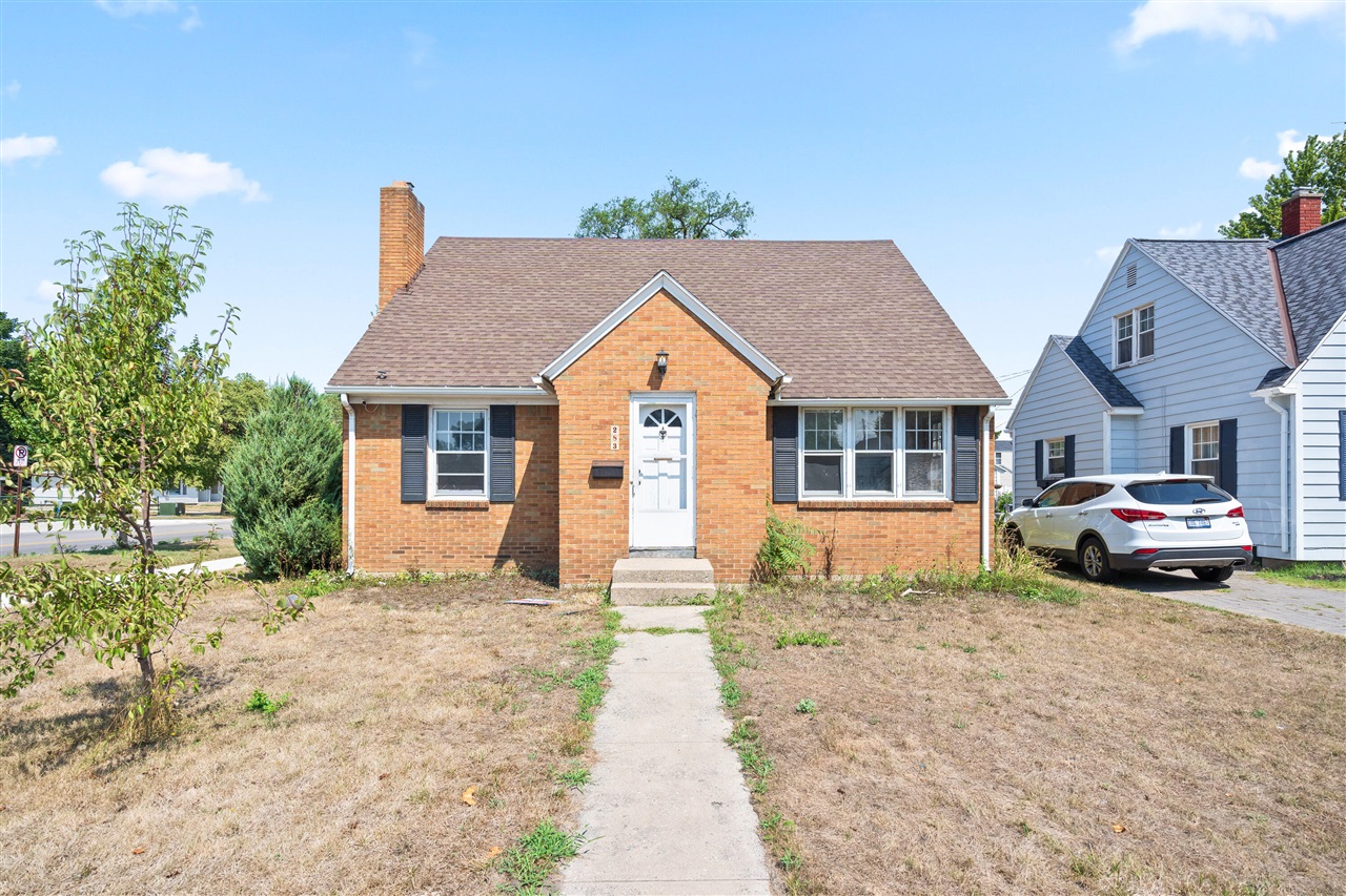 Homes for sale in Holland, MI | 283 W 16th St, Holland, MI 49423 | MLS# 70482361