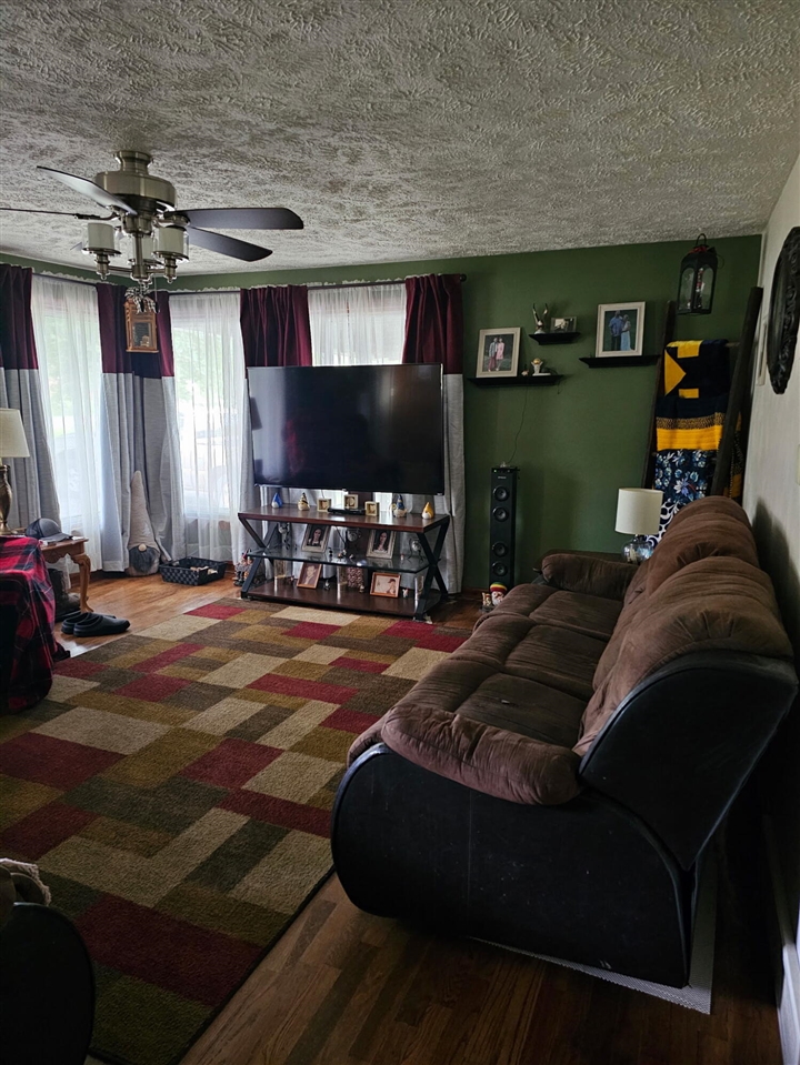 Homes for sale in Lansing, MI | 15940 Elmira St, Lansing, MI 48906 | MLS# 70482711