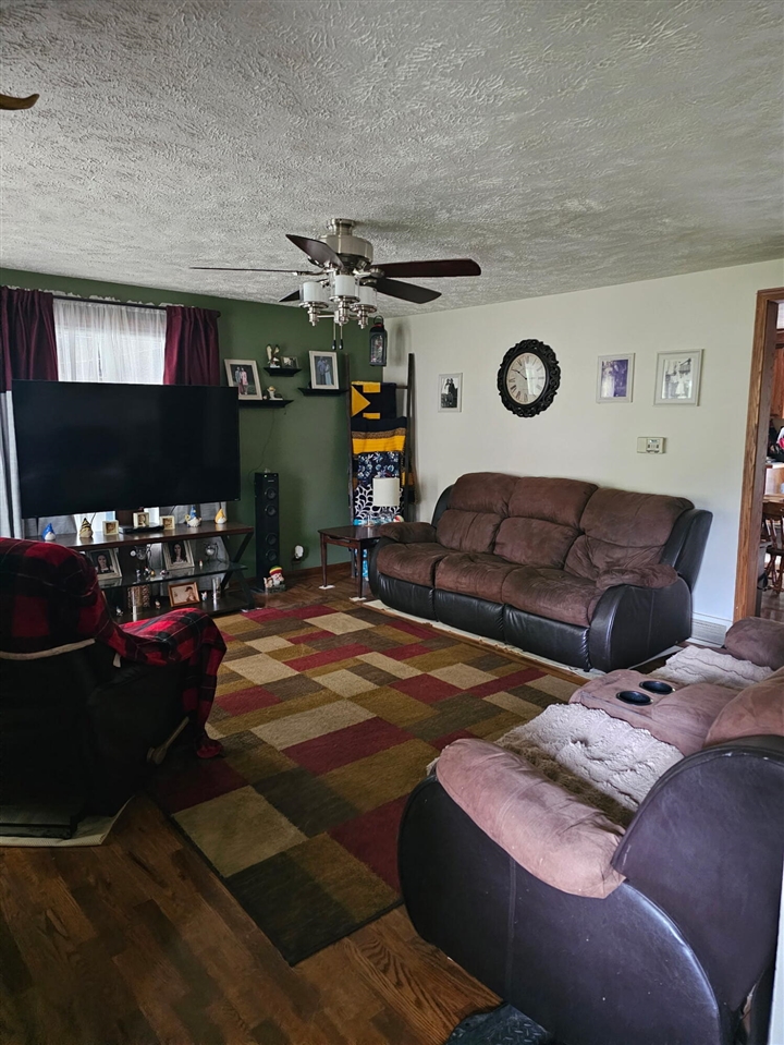 Homes for sale in Lansing, MI | 15940 Elmira St, Lansing, MI 48906 | MLS# 70482711