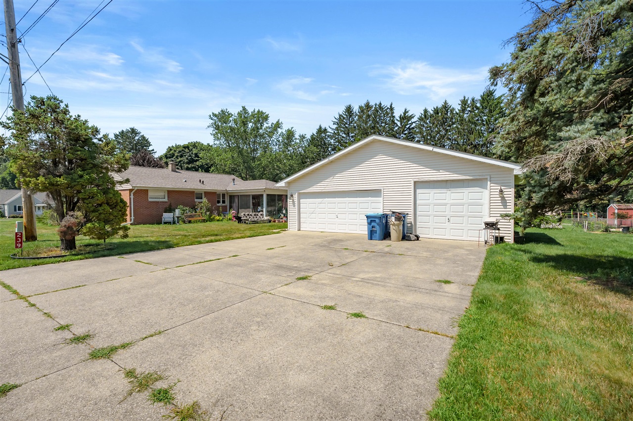 Homes for sale in Battle Creek, MI | 239 W Hamilton Ln, Battle Creek, MI 49015 | MLS# 70483241