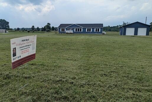 Homes for sale in Charlotte, MI | 4716 Margaret Dr, Charlotte, MI 48813 | MLS# 70483337