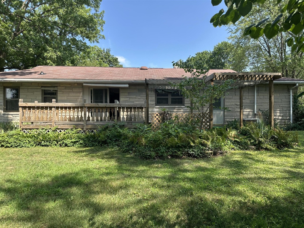 Homes for sale in Niles, MI | 2120 S 3rd St, Niles, MI 49120 | MLS# 70483379